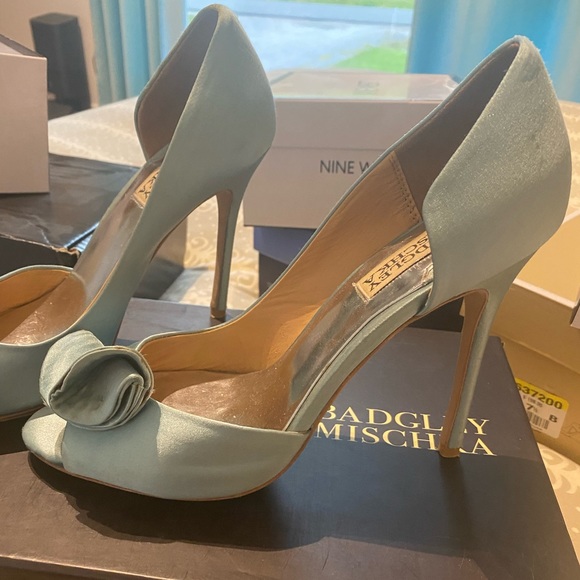 COPY - badgley mischka teal shoes worn once for wedding size 8 like new in box - Picture 3 of 3